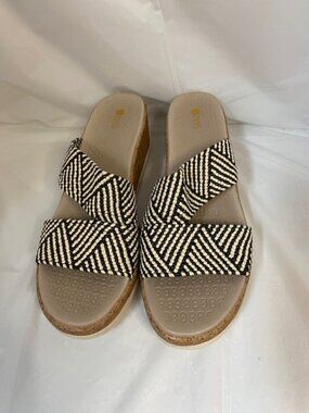 Bzees Resort Wedge Sandal Women's size 10M
